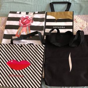 Pack of 4 Sephora totes.